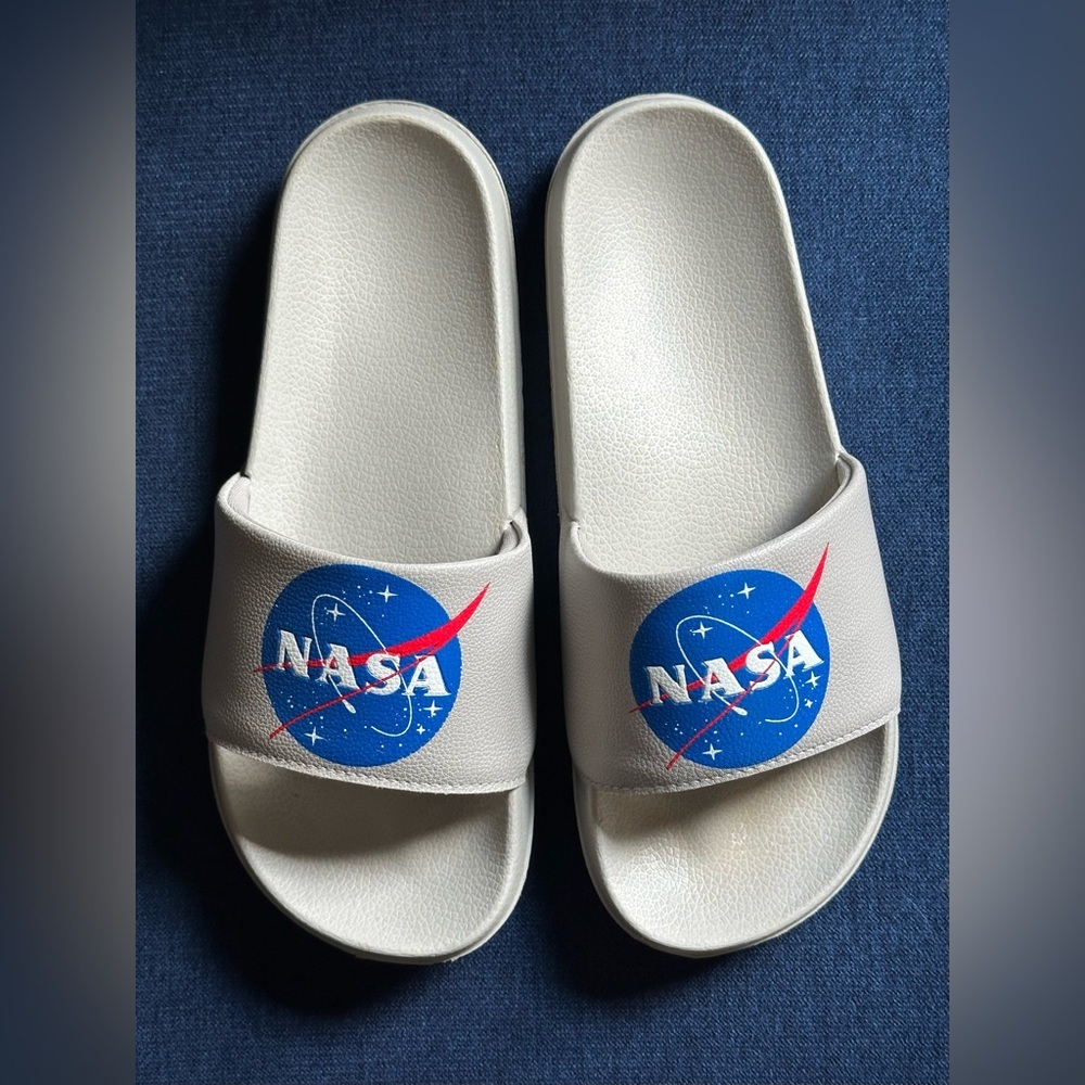 NASA GREY ALPHA ACTIVE SANDALS - Size 8